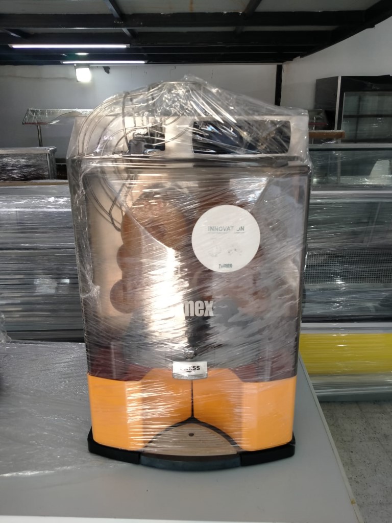 2.el Zumex Essantial Pro Portakal Sıkma Makinesi